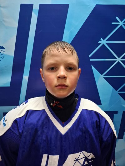 Усов  Артем